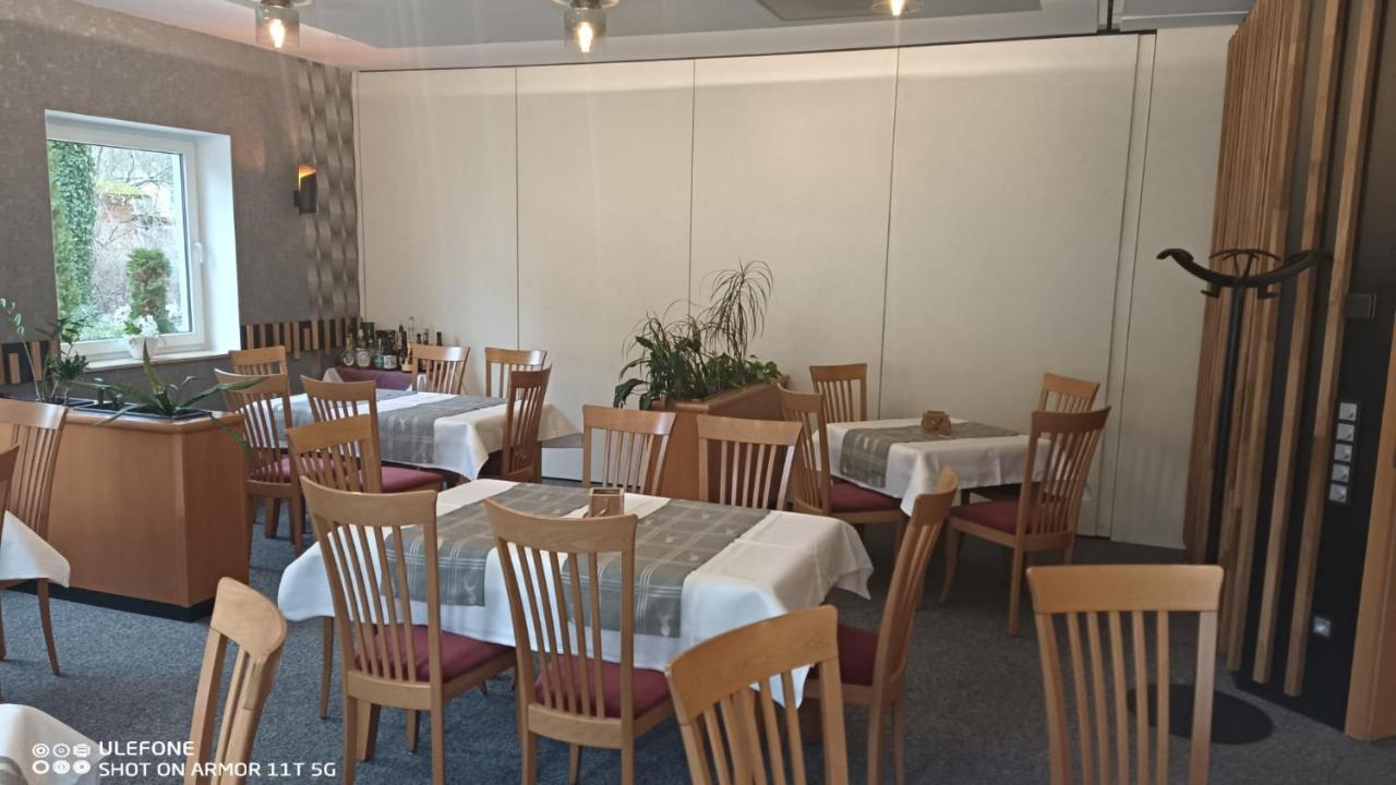 Hotel & Restaurant Zum Hirsch Romhild Exteriör bild